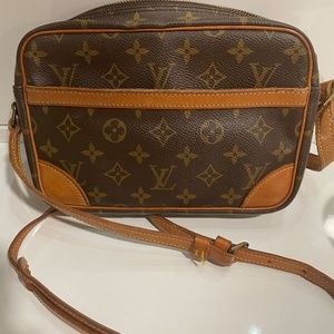 Louis Vuitton Crossbody Trocadero 23